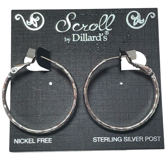 🆕 Scroll by Dillard’s Etched Design Silver-tone Hoop Lever-Back Earrings - Picture 1 of 11